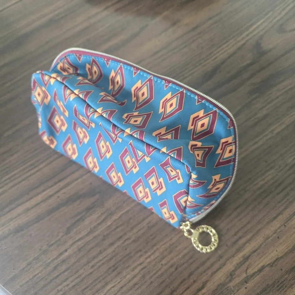 Estee Lauder | Cosmetic Bag